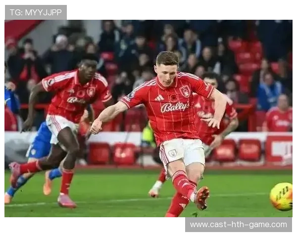 曼联全力冲击四强，锋线新星谢什科成为焦点