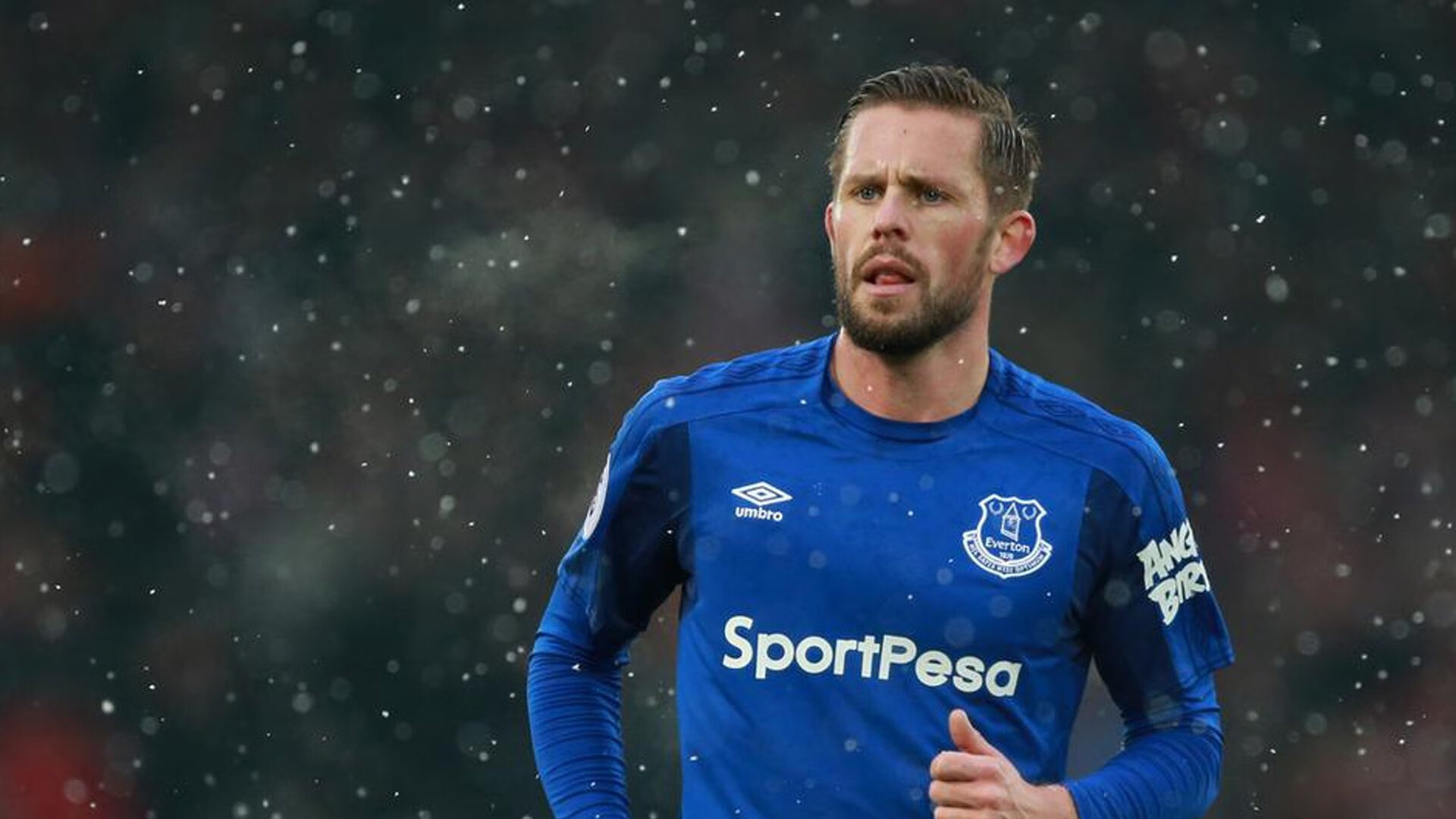 华体会体育登录入口-球队在常规赛尾声冲击季后赛位置进入关键期，哪些球队进了季后赛